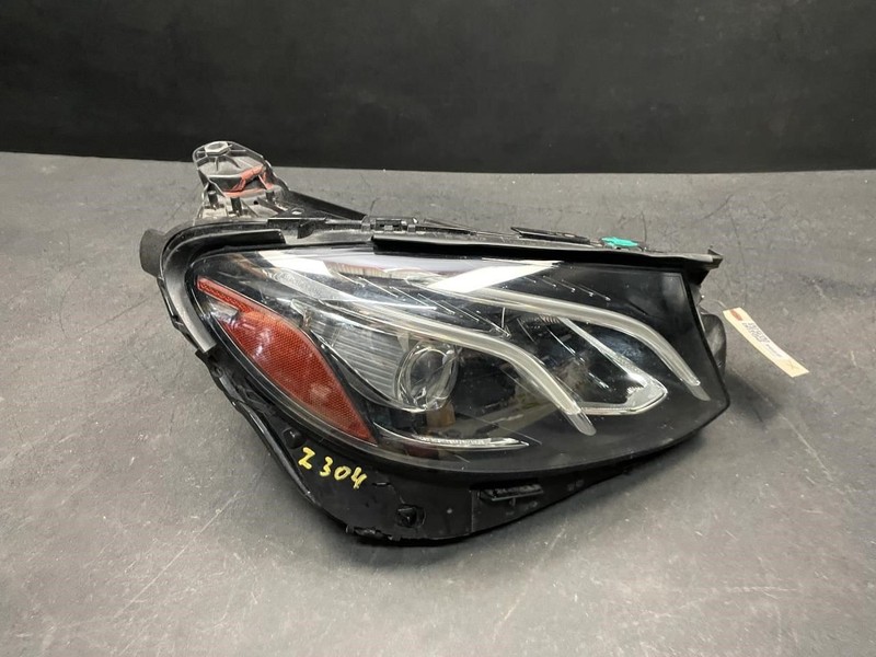 Front Right Headlight LED 2017 Mercedes E300 2139064404 2018 2019 X