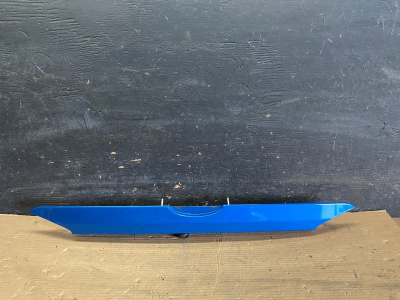 2017 to 2020 Ford Fusion Deck Lid Trunk License Light Trim Panel OEM R2285