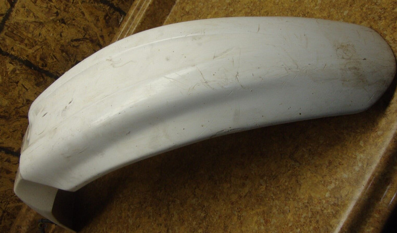 1997 Honda XR250R XR250 XR 250 R Front Fender Wheel Well White Plastic Cover 97