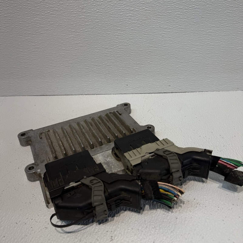2006-2007 Kia Sedona Entourage ECU ECM COMPUTER MODULE 9110-3C410 OEM