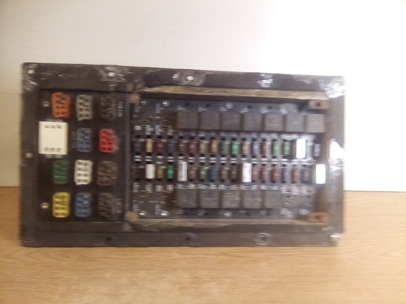 2001 Kenworth T800 Fuse/Relay Block