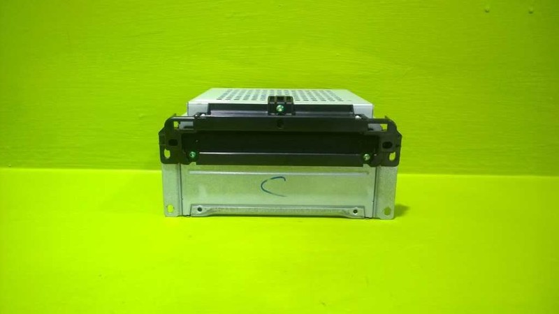 12 CHARGER FACTORY RADIO RECEIVER OEM 3929-2