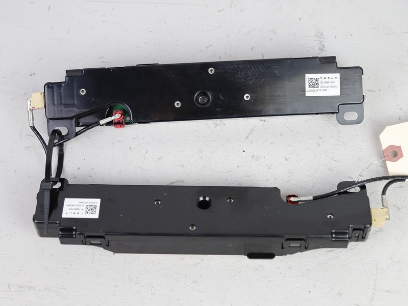 2017-23 TESLA 3 RWD LEFT & RIGHT WIFI BLUETOOTH ANTENNA MODULE UNIT SET OEM 18K