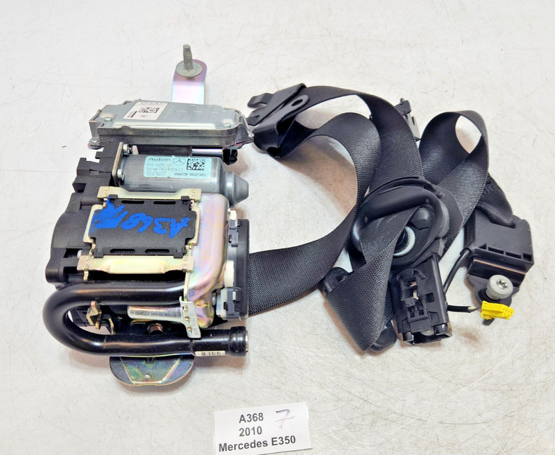 ✅10-11 OEM Mercedes W212 E350 E63 AMG Front Right Passenger Seat Belt Retractor