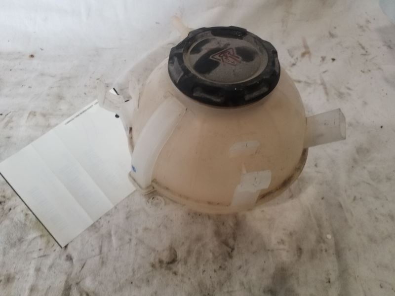 Coolant Reservoir Fits 06-10 12-20 PASSAT 3281286