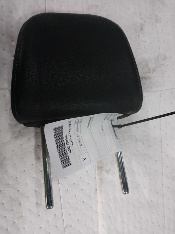 2018 Honda Pilot Grey Passenger Headrest OEM Used 4756973 40k Miles