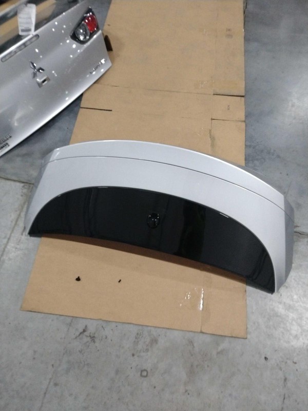 2015 Lincoln MKZ OEM Silver Deck Lid Trunk Lid 396424 145k Miles