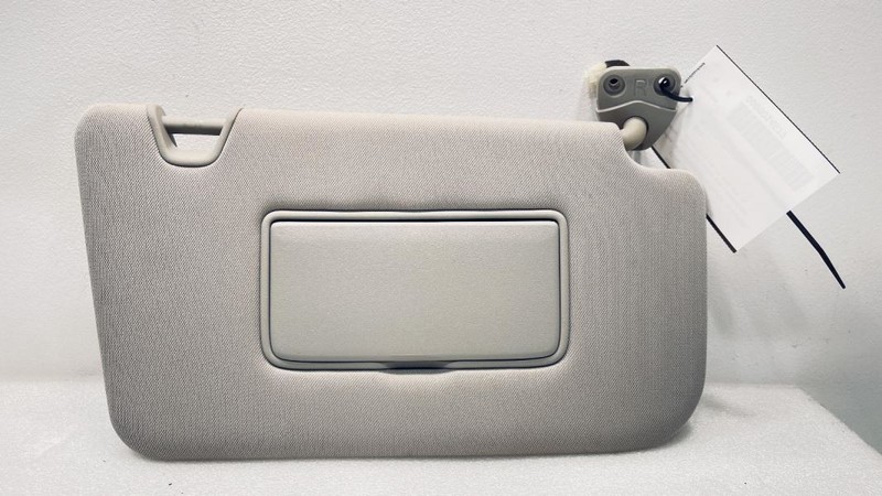 2014-2017 ROGUE RIGHT SUN VISOR W/ILLUMINATION GRAY TC: G 96K -S- 47828