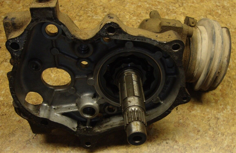 1984 Honda Fourtrax TRX200 TRX 200 SX Engine Bevel Gears Shaft Drive Transfer 84