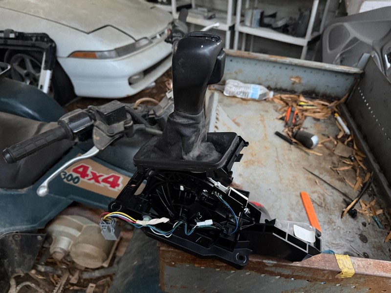 11-19 FORD EXPLORER & 11-12 EDGE OEM FLOOR SHIFTER ASSEMBLY - 3.5 3.7 W/O TURBO