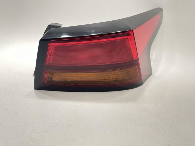 2019-2025 Nissan Altima Right Passenger Side Taillight Quarter Mounted