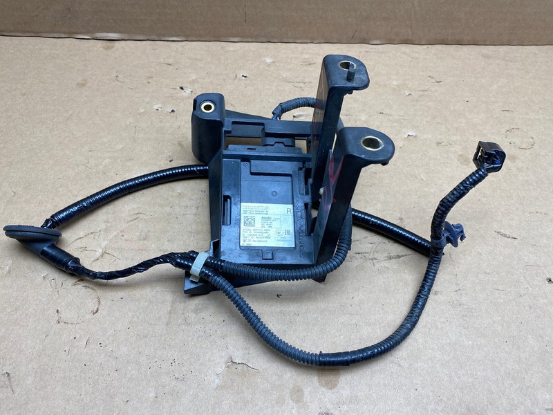 2016-2018 ACURA ILX RIGHT PASSENGER SIDE BLIND SPOT RADAR SENSOR OEM LOT659
