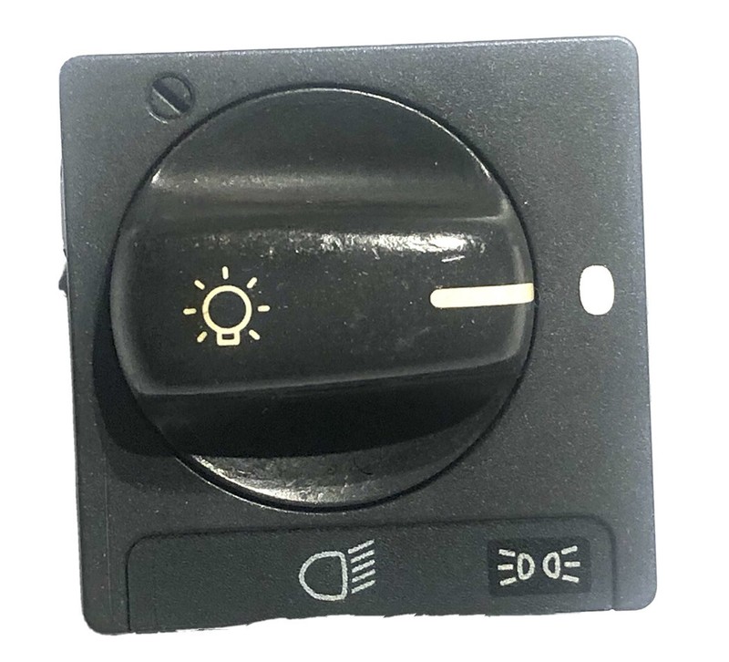 1998-2000 Volvo V70 Headlight Switch90 Day Warranty OEM 8601773