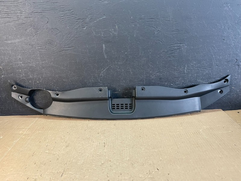 2010 to 2012 Hyundai Santa Fe Front Upper Grille Radiator Cover AD5867 DW