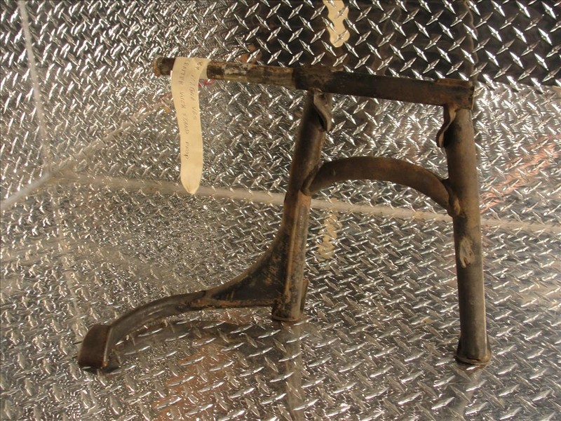 84 HONDA VF 1100 C MAGNA V65 CENTER KICKSTAND KICK STAND VF1100