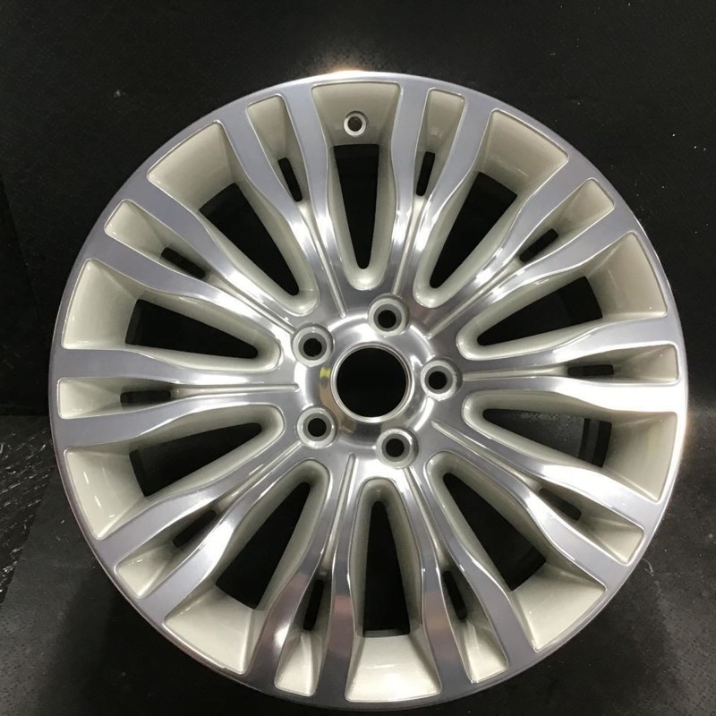 2011-2014Chrysler 200 2433 Wheel 18x7 20 Spoke Rim Silver Machined 1TA78TRMAB