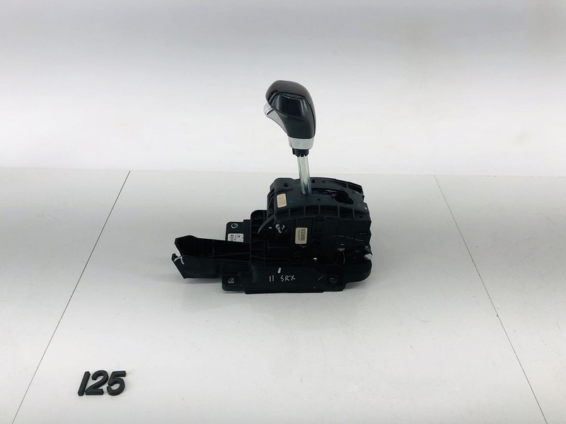 10-16 CADILLAC SRX 3.0L AUTOMATIC TRANSMISSION SHIFTER LEVER GEAR SELECTOR OEM