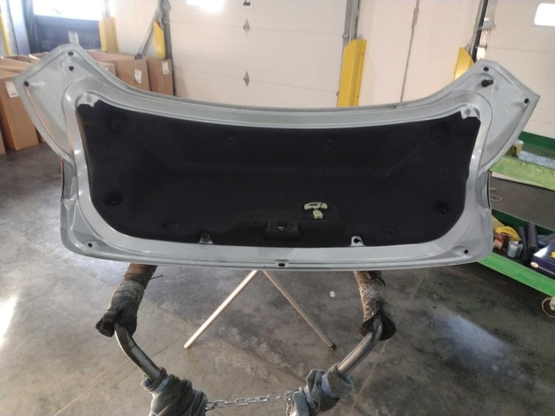 2015 Ford Focus Silver Deck Lid Trunk Lid OEM Used Light Scratches 106k Miles