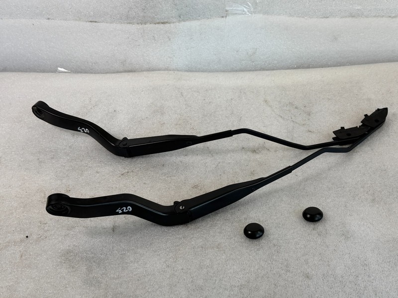 2019 2020 2021 2022 2023 RAM 2500 LEFT AND RIGHT WIPER ARM PAIR OEM #023