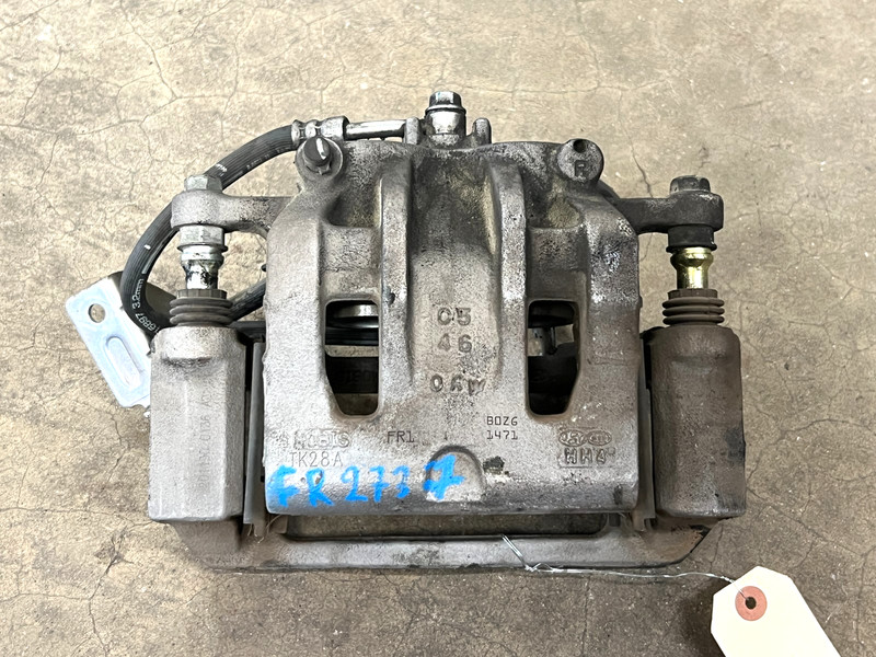 ⭐2020-2025 HYUNDAI PALISADE FRONT RIGHT PASS BRAKE CALIPER BRACKET OEM LOT2737