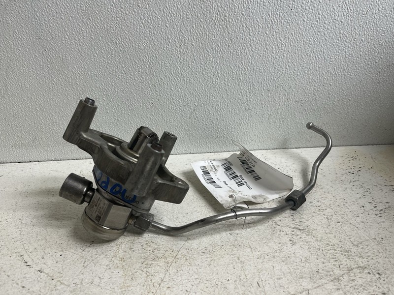 2013-2016 Hyundai Santa Fe High Pressure Fuel Pump 2.0 Turbo Oem