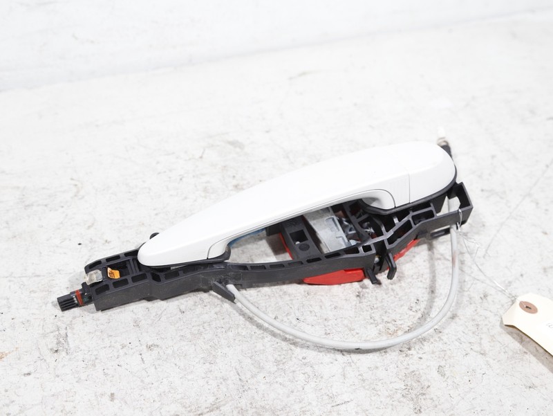 12-16 BMW 328i F30 Front Right Passenger Side Exterior Door Handle White A96 OEM
