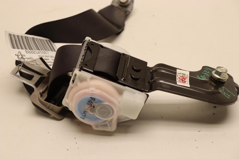 2015-2016 HYUNDAI GENESIS G80 SEDAN REAR LEFT SIDE SEAT BELT OEM