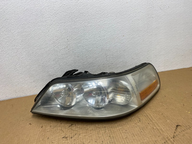 2005 to 2011 Lincoln Town Car Left Driver LH Side Headlight AC8133 DW
