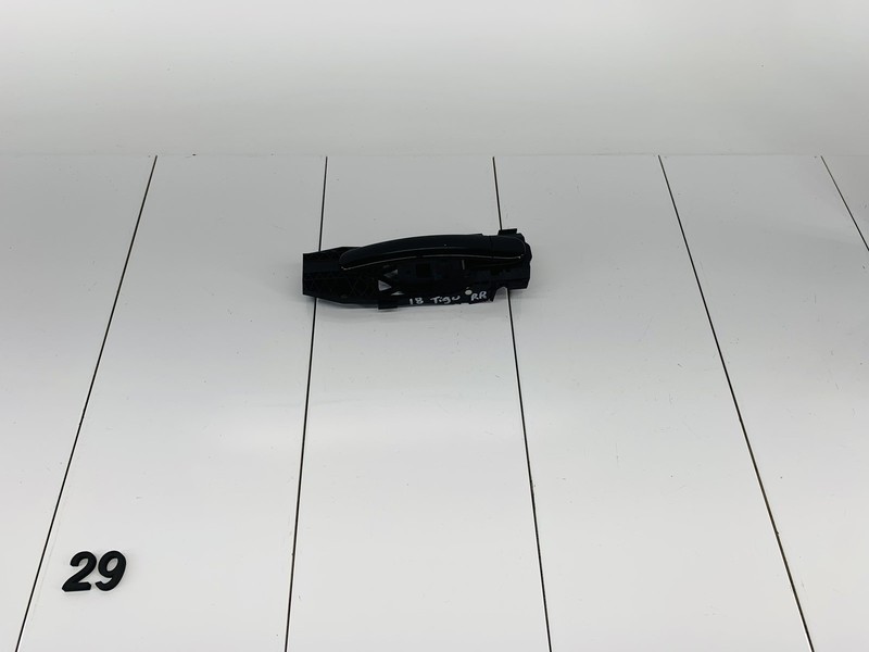 17-18 VOLKSWAGEN TIGUAN LIMITED REAR RIGHT EXTERIOR DOOR HANDLE DEEP BLACK OEM