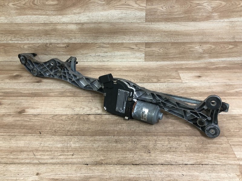 BMW E65 E66 745 750 760 OEM FRONT WINDSHIELD WIPER WITH MOTOR 2002-2008 7