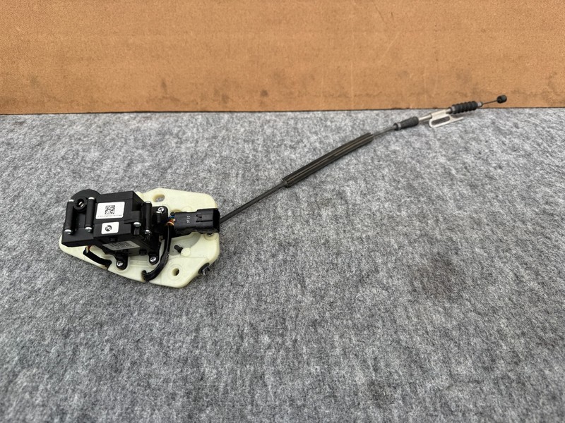 KIA STINGER 2018-2023 OEM FLOOR SHIFTER ACTUATOR WITH CABLE ASSEMBLY