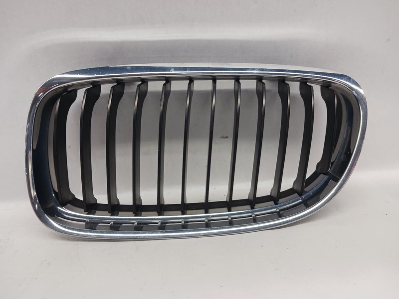 09-'12 BMW 328i Sedan left driver upper grille chrome OEM Guaranteed!