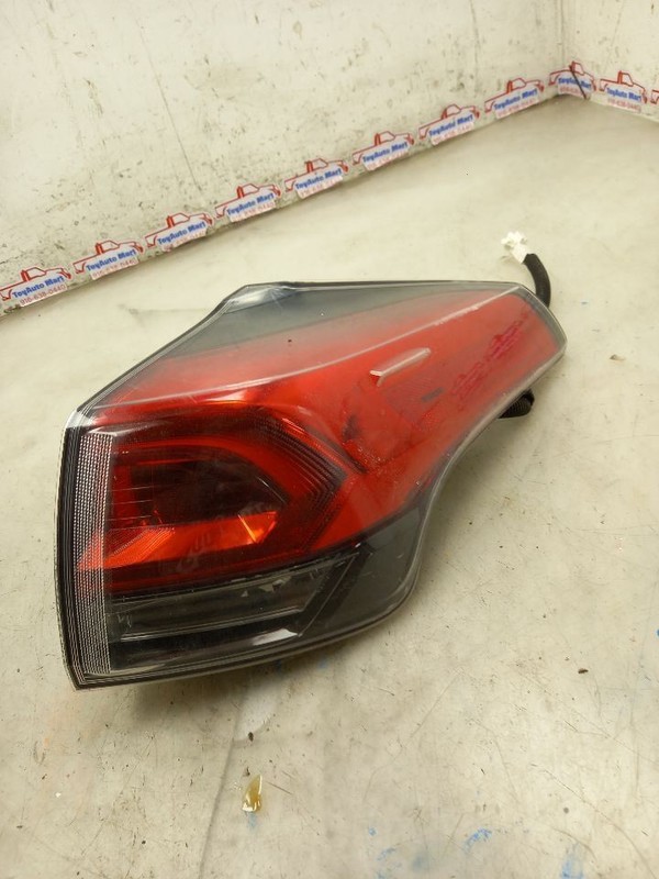 16 17 18 TOYOTA RAV 4 REAR PASSENGER RIGHT TAIL LIGHT