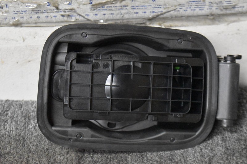 2003-2010 BMW 5 SERIES E60-E61 LCI FUEL COVER PART FACTORY OEM
