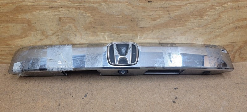 2009 - 2015 Honda Pilot Rear Lift-gate Tailgate W/ Camera OEM 74890-SZA-A11ZA
