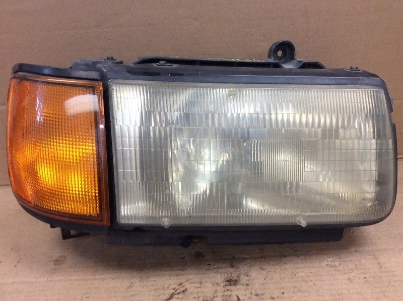 98-99 Honda Passport Right Headlight Assy Lamp Lens Corner Turn Light Used OEM
