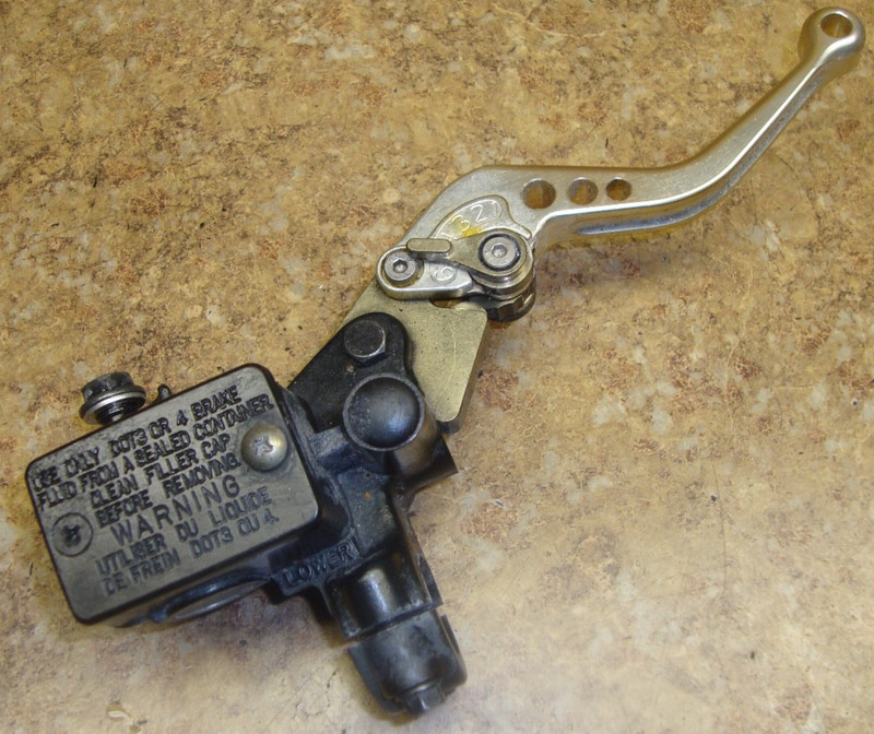 2008 Kawasaki Ninja EX250 EX 250 EX250J Right Front Brake Lever Master Cylinder