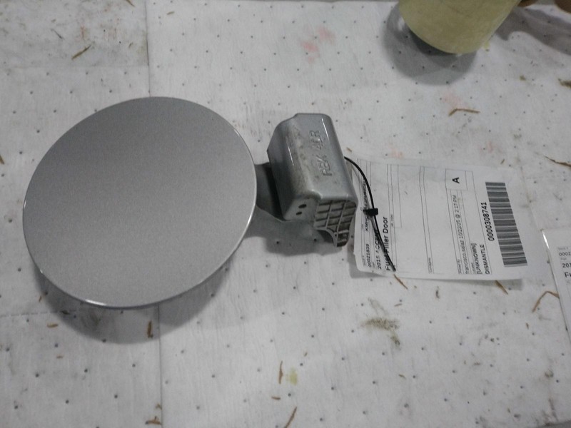2015 Hyundai Accent Fuel Filler Door Silver Used 144K Miles OEM Part NJ25-21839