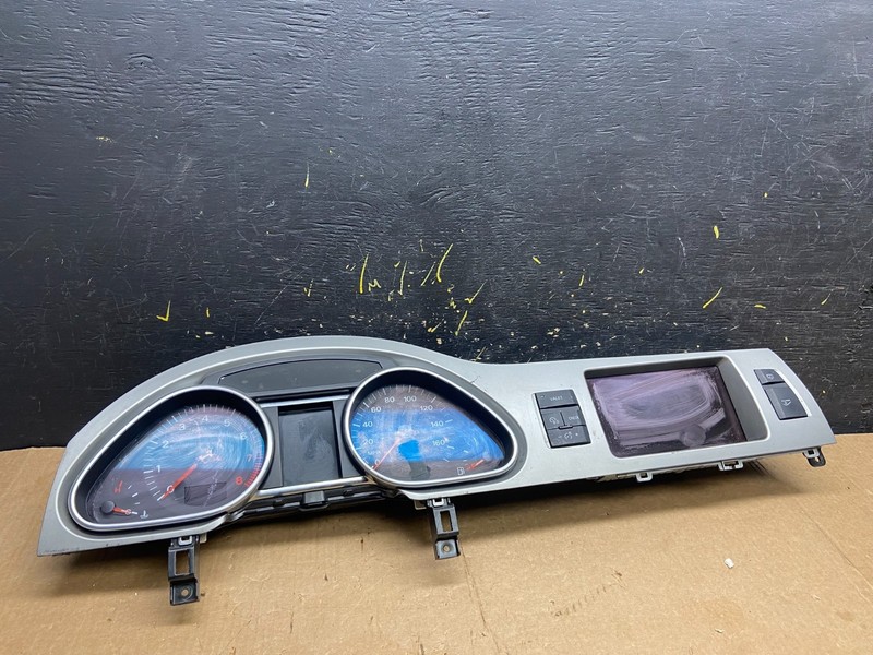 2007 - 2009 Audi Q7Speedometer Cluster Gauge Screen Radio Bezel TrimZ4274 DG