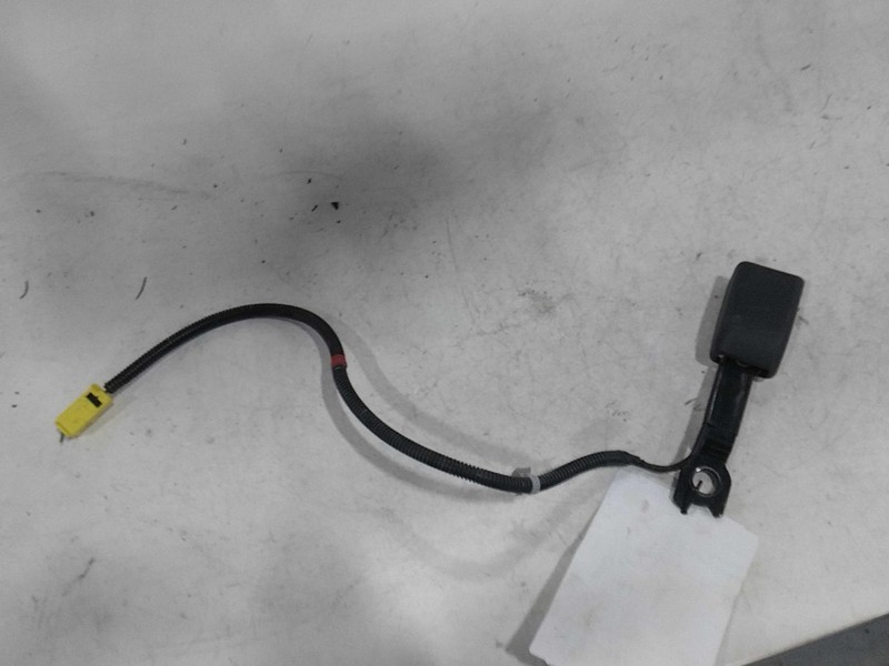 2012 Kia Soul OEM Gray Passenger Seat Belt Buckle 134K Miles 888402K500WK