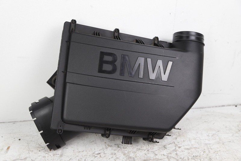 BMW F10 N55 Air Intake Muffler Box Panel Filter OEM 7604404 - Used AS-IS