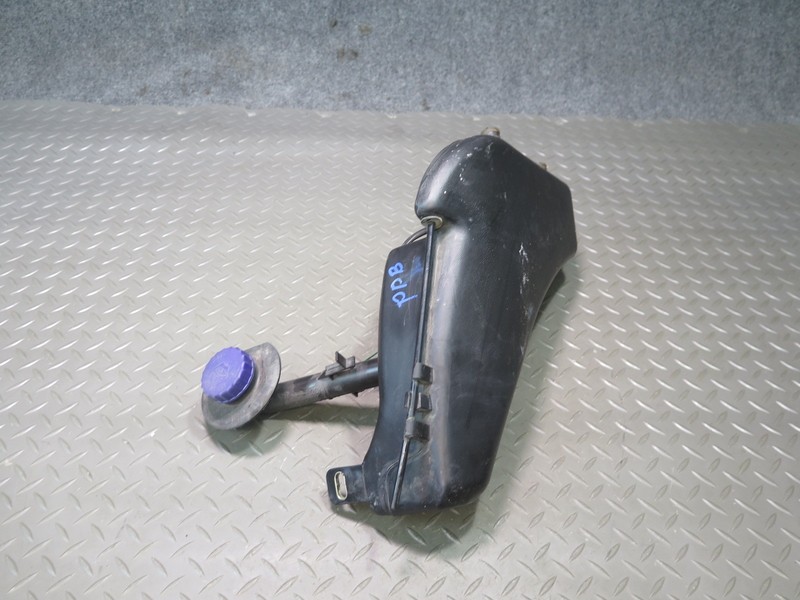 1997-2004 PORSCHE BOXSTER 986 WINDSHIELD WASHER RESERVOIR TANK W/ PUMP