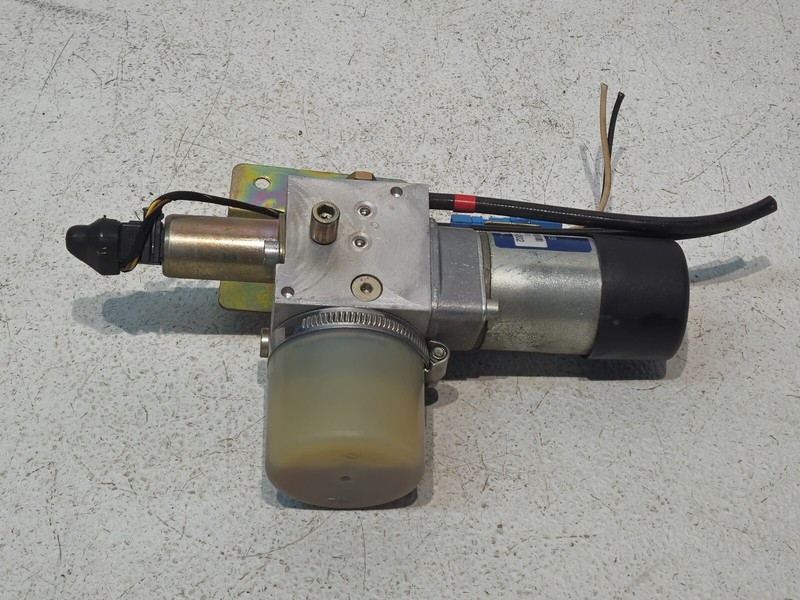 02-05 BMW 745i E65 Alpina Trunk Release Hydraulic Trunk Lift Actuator OEM