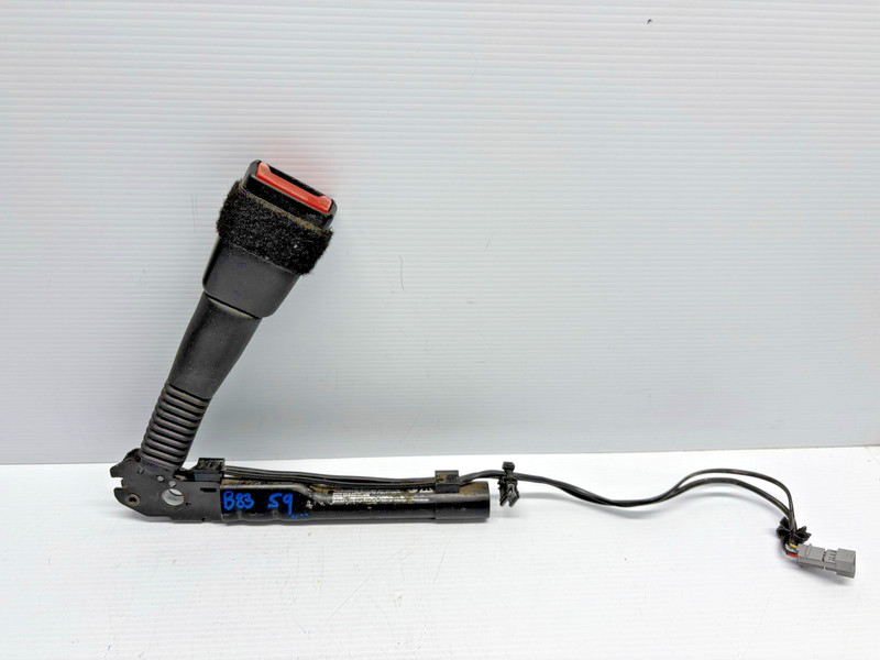 06-13 OEM BMW E82 E88 E90 E92 Front Left Driver Seat Belt Buckle Tensioner