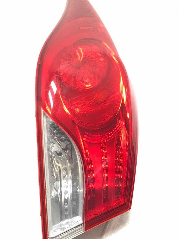 2013 Elantra LH Driver Quarter Panel Tail Light Assembly Light Scratches