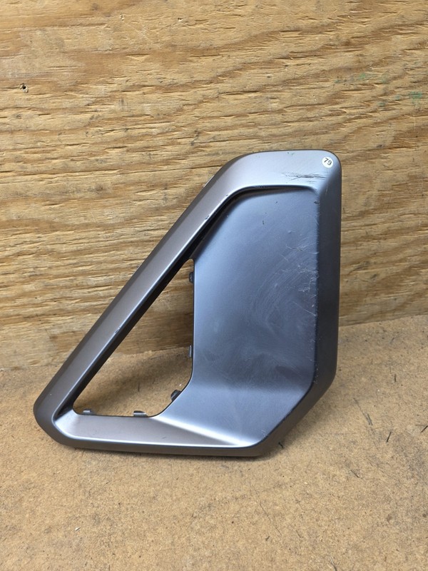 2024 2025 Hyundai Kona Front Bumper Right Molding Trim 86596BE000 OEM