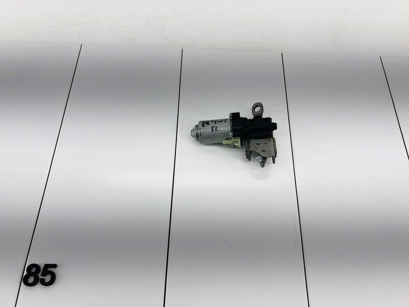 14-16 KIA FORTE FRONT DRIVER LEFT SIDE POWER SEAT ADJUST MOTOR OEM