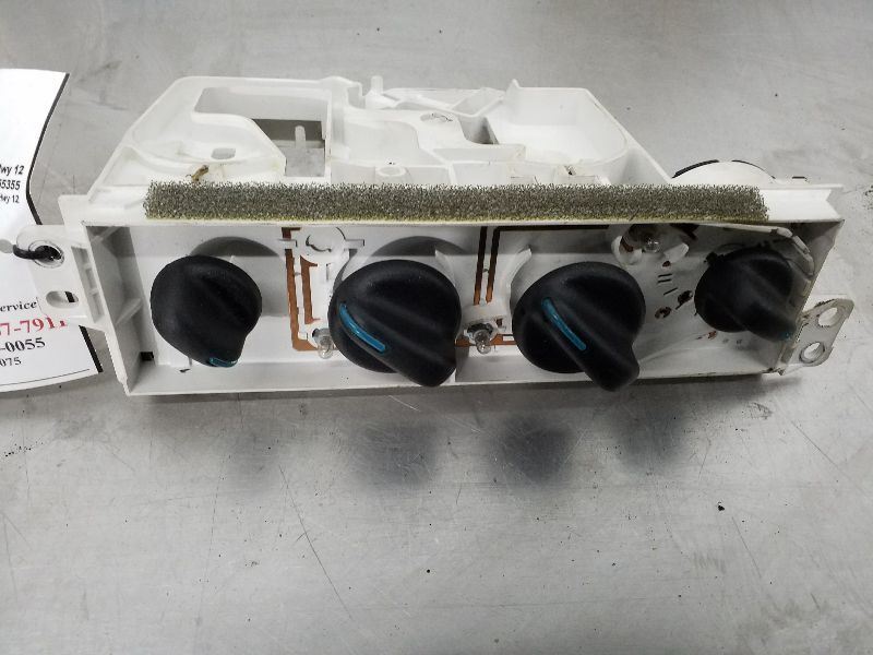 Temperature Control With AC Fits 00-05 NEON 181908