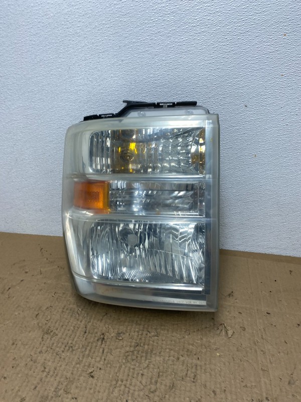 2008-2014 Ford Econoline E150 E250 E350 Right Passenger Headlight Oem AC5519 DW