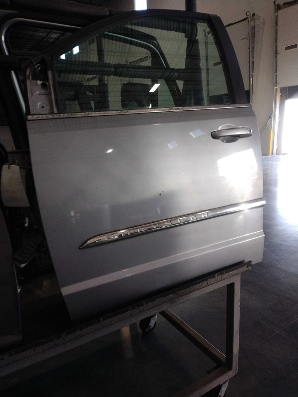 2014 Chrysler Town & Country Left Front Door Grey - Small Dent, 119K Miles